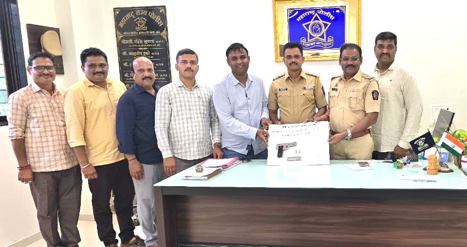 बेकायदेशीर अग्नीशस्त्र बाळगणाऱ्या आरोपीस कासारवडवली पोलिसांनी केली अटक